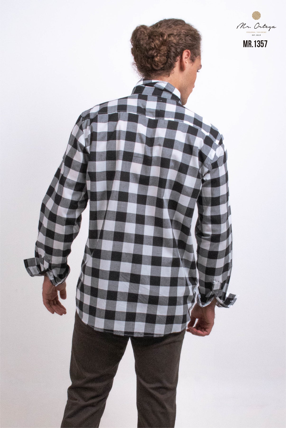 CAMISA CUADROS NEGROS / BLANCOS