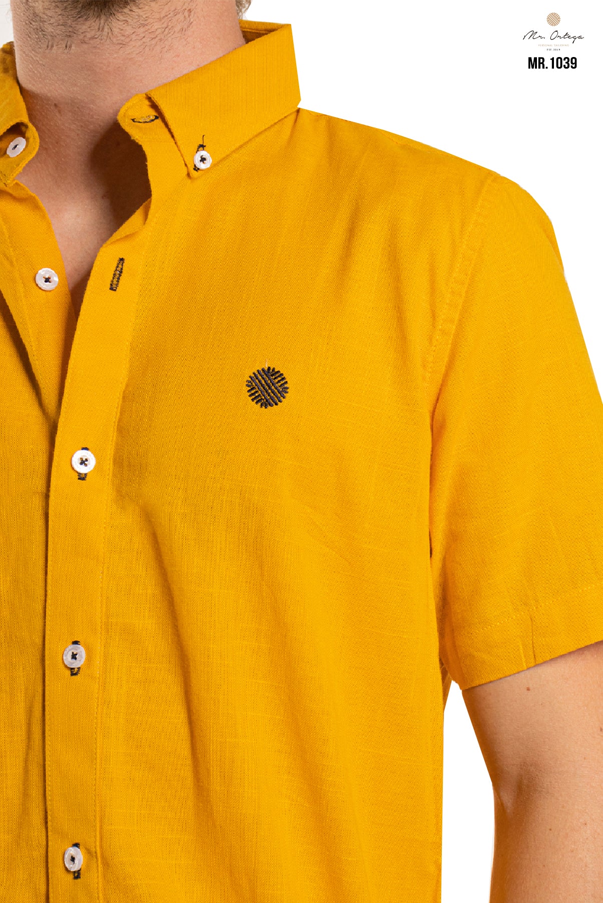 CAMISA MOSTAZA BORDADO NEGRO MANGA CORTA Mister Ortega