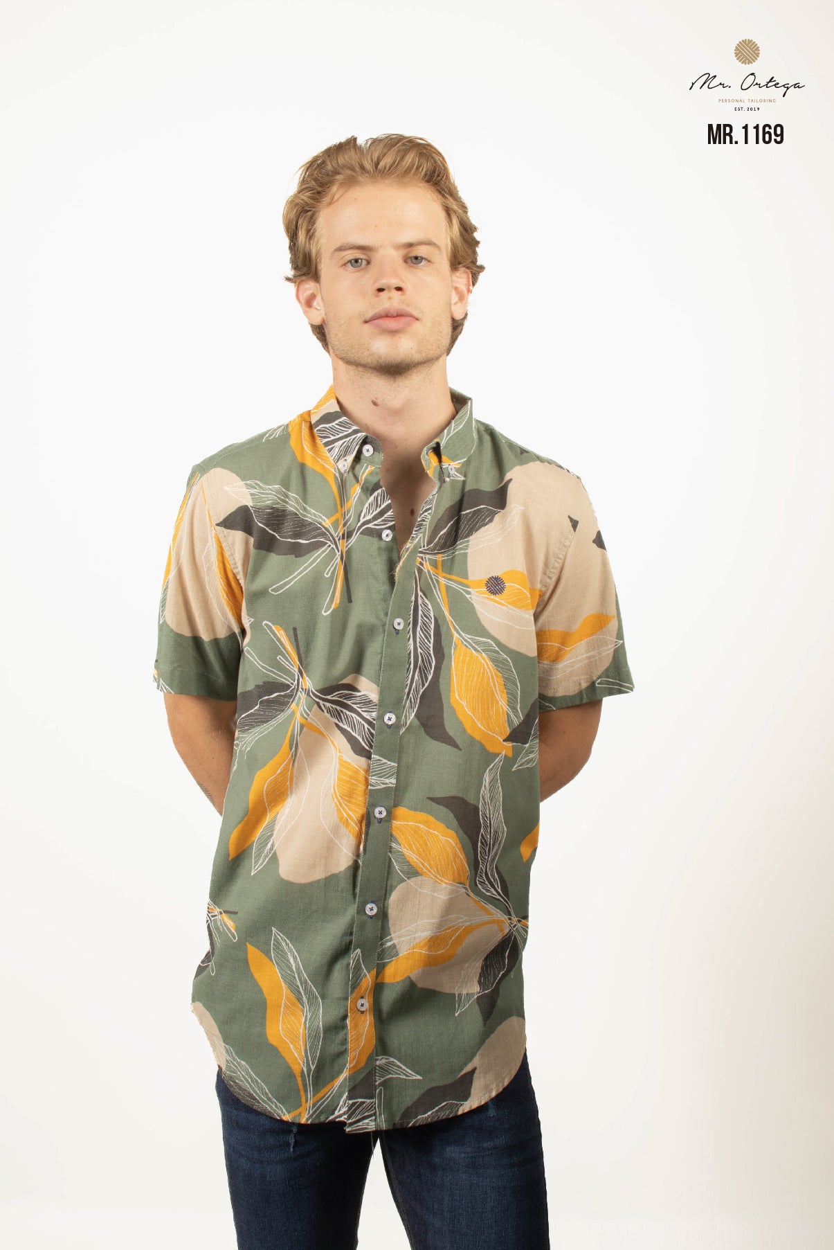CAMISA VERDE OPACO FLORES BEIGE