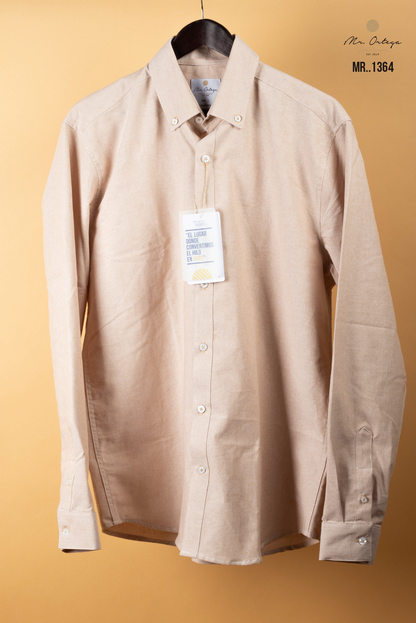 CAMISA LISA MARRÓN CLARO