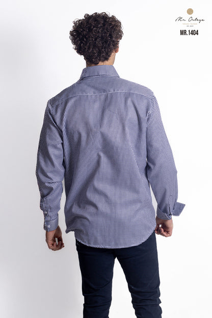 CAMISA BLANCA FIGURAS AZUL MARINO