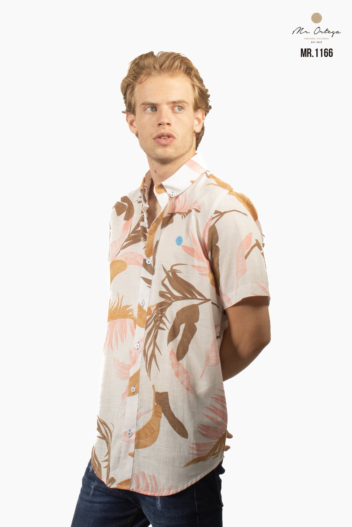 CAMISA BLANCA HOJAS ROSA Y CAFÉ