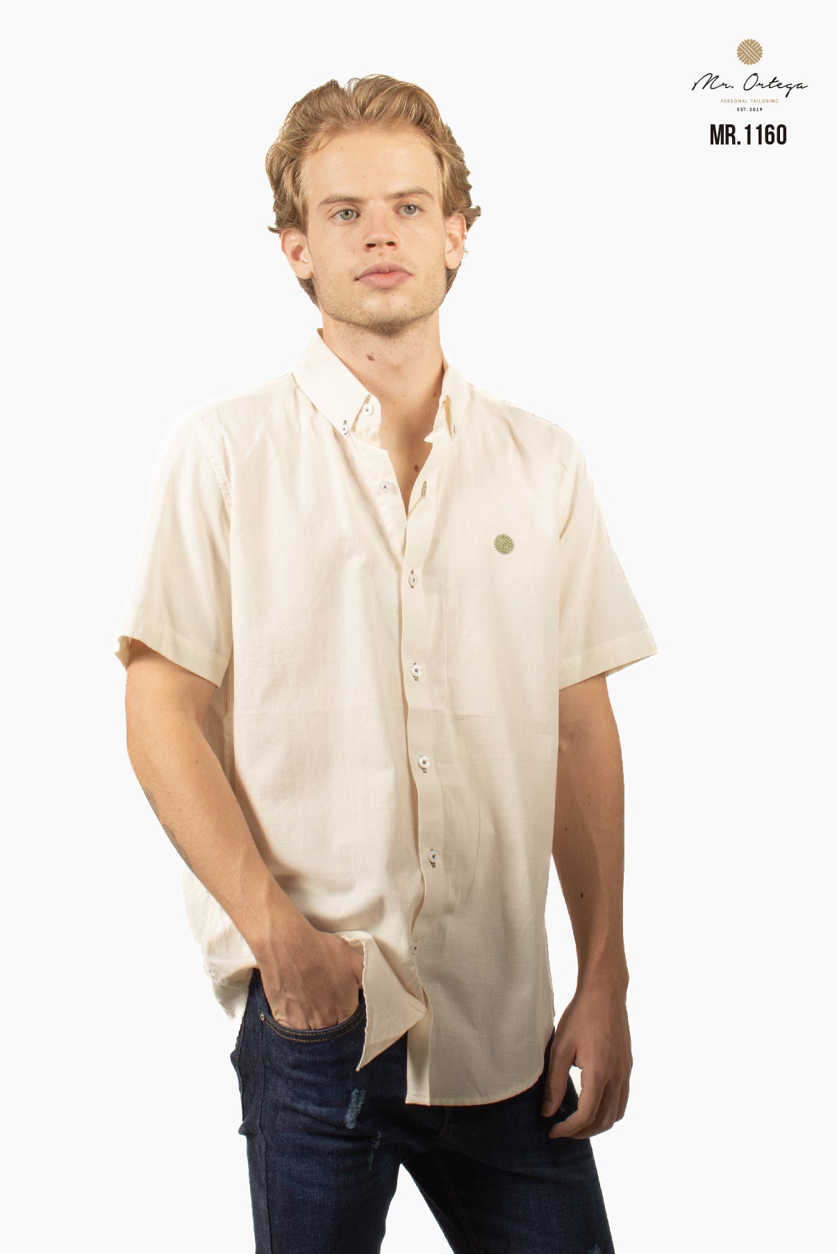 CAMISA LISA BEIGE MANGA CORTA LOGOTIPO OLIVO