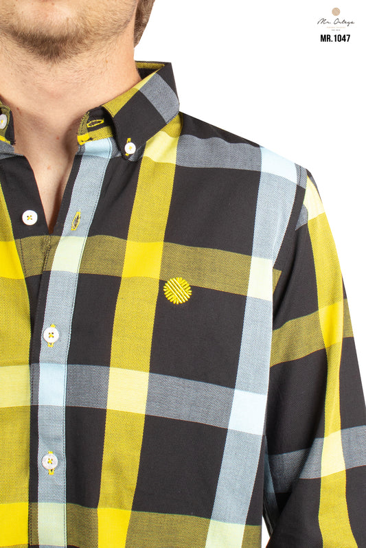 CAMISA NEGRA CUADROS AMARILLO Y BLANCO