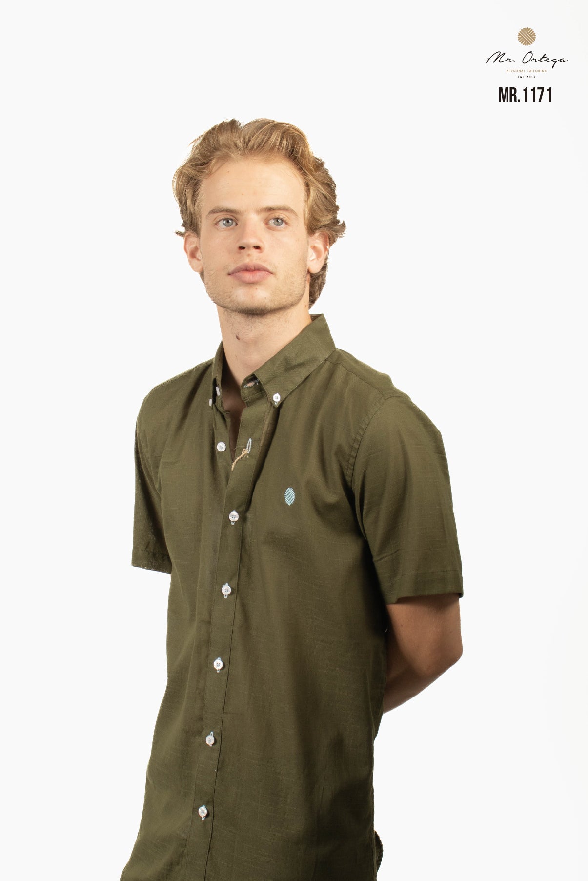 CAMISA VERDE OLIVO MANGA CORTA LOGOTIPO CIELO