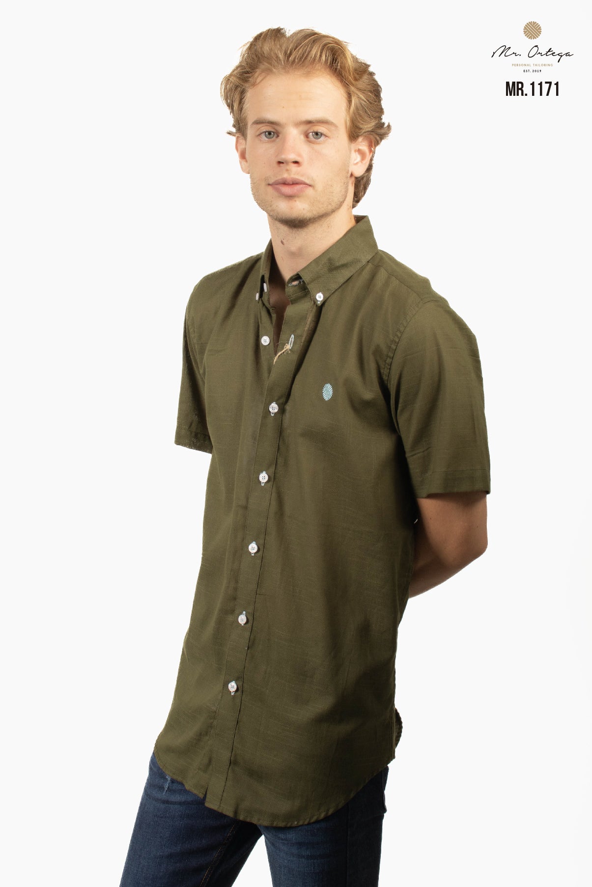 CAMISA VERDE OLIVO MANGA CORTA LOGOTIPO CIELO