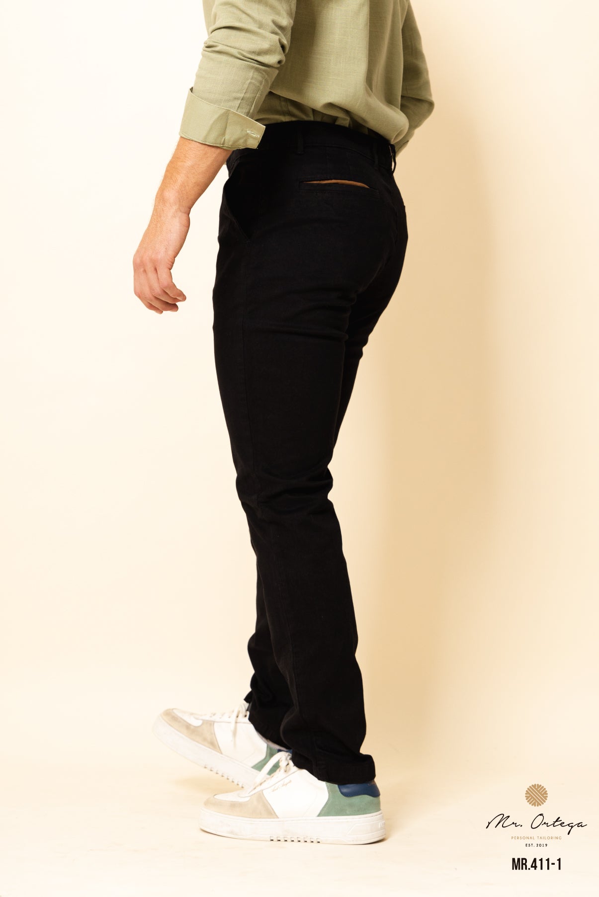 PANTALÓN GABARDINA NEGRO CORTE REGULAR