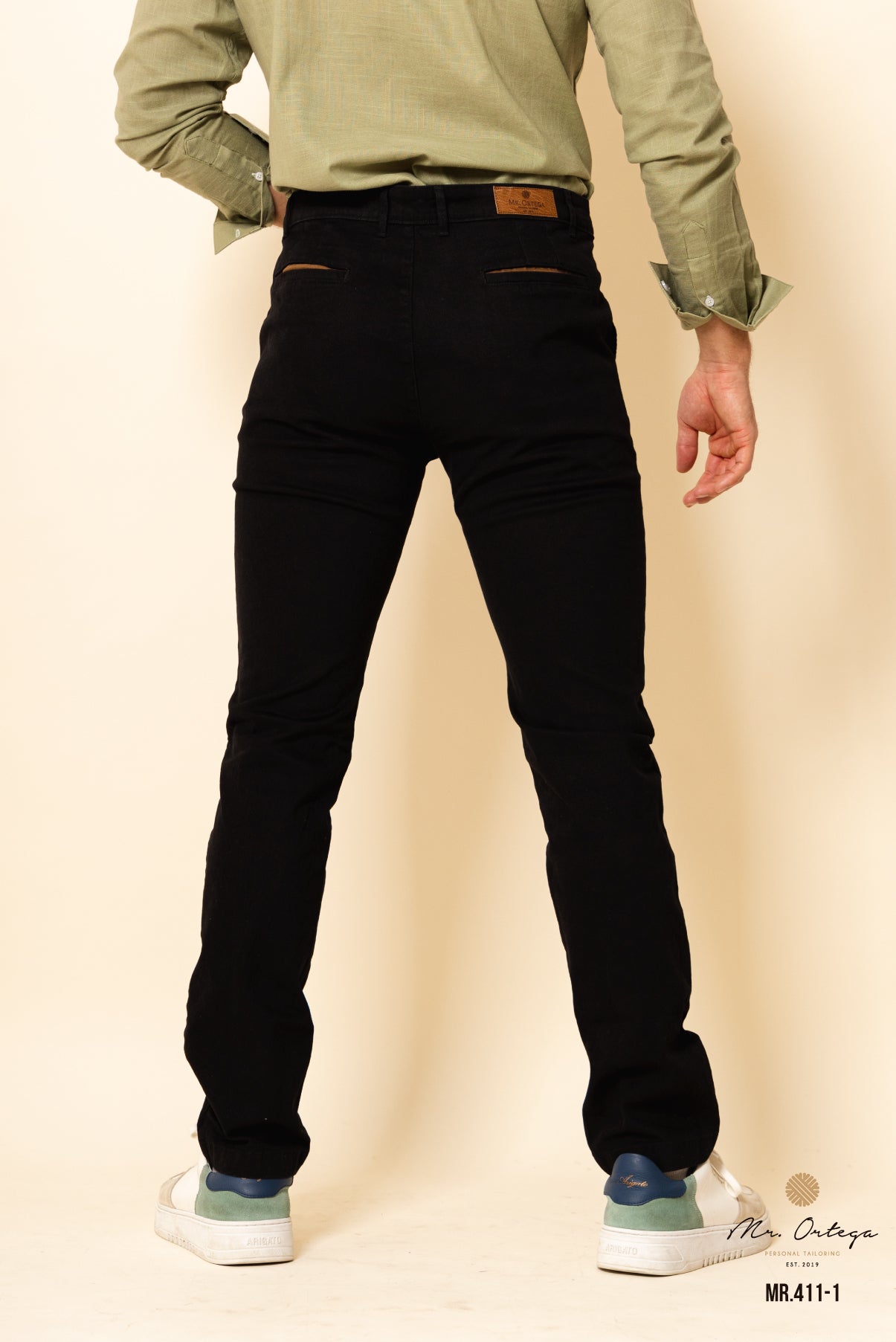 PANTALÓN GABARDINA NEGRO CORTE REGULAR