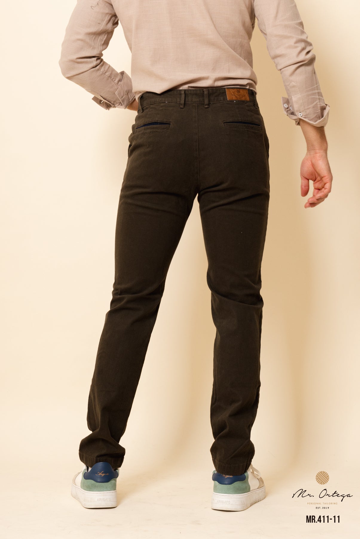 PANTALÓN GABARDINA OLIVO CORTE REGULAR